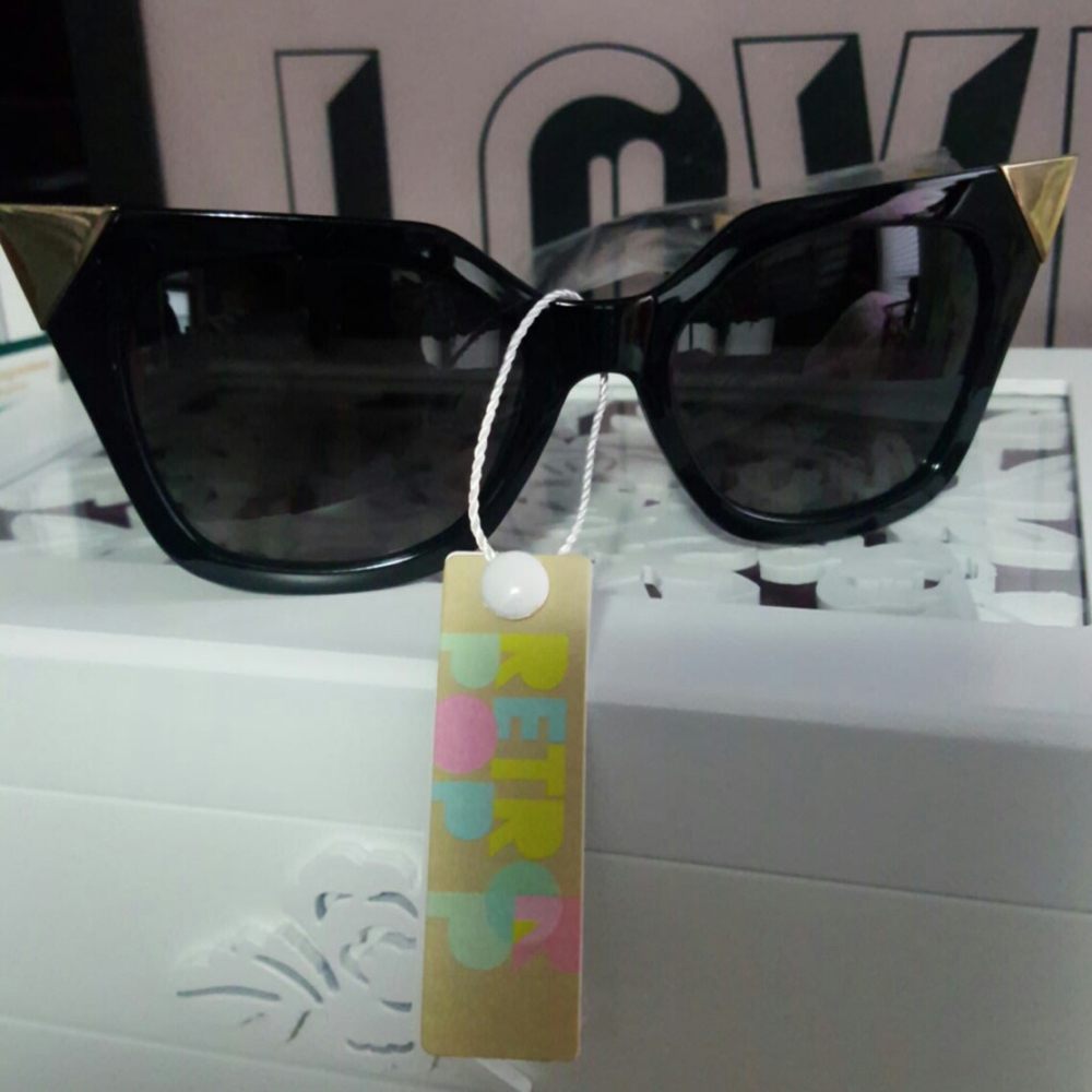 Black Cateye Shades